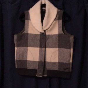 Woolrich plaid vest with shawl collar, sz lg.
